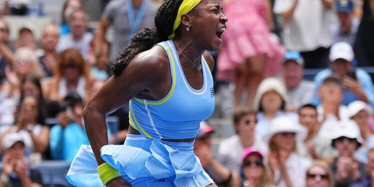 WTA Finals 2024: Coco Gauff Vence Sabalenka e esta decide o título contra Zheng.