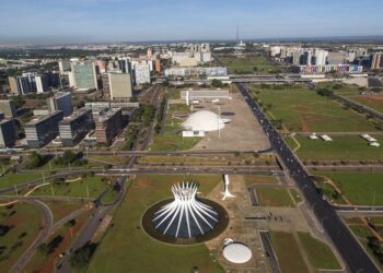 Opinião: "Os brasileiros são contra a estabilidade do funcionalismo"