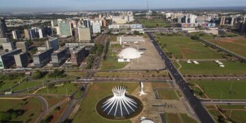Opinião: "Os brasileiros são contra a estabilidade do funcionalismo"