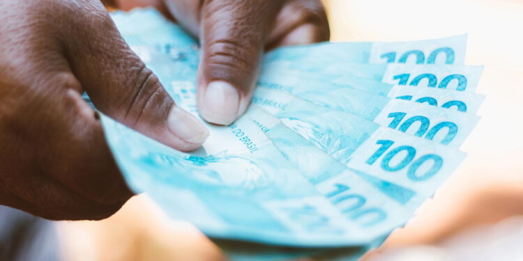 Quando cai o 13º Salário no Brasil para quem tem Carteira Assinada?