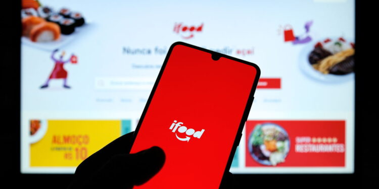 iFood 15/11 emitiu comunicado para todos os clientes com o aplicativo instalado
