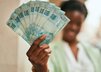 Seu cargo está na lista? Veja as profissões com novo salário mínimo em SP