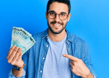 Novo salário mínimo 2025 anunciado! Confira o valor
