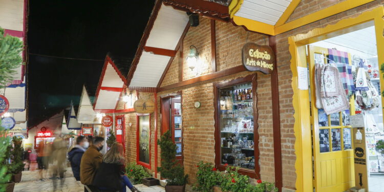 Réveillon em Minas Gerais: Descubra os Melhores Destinos Para Celebrar a Virada!