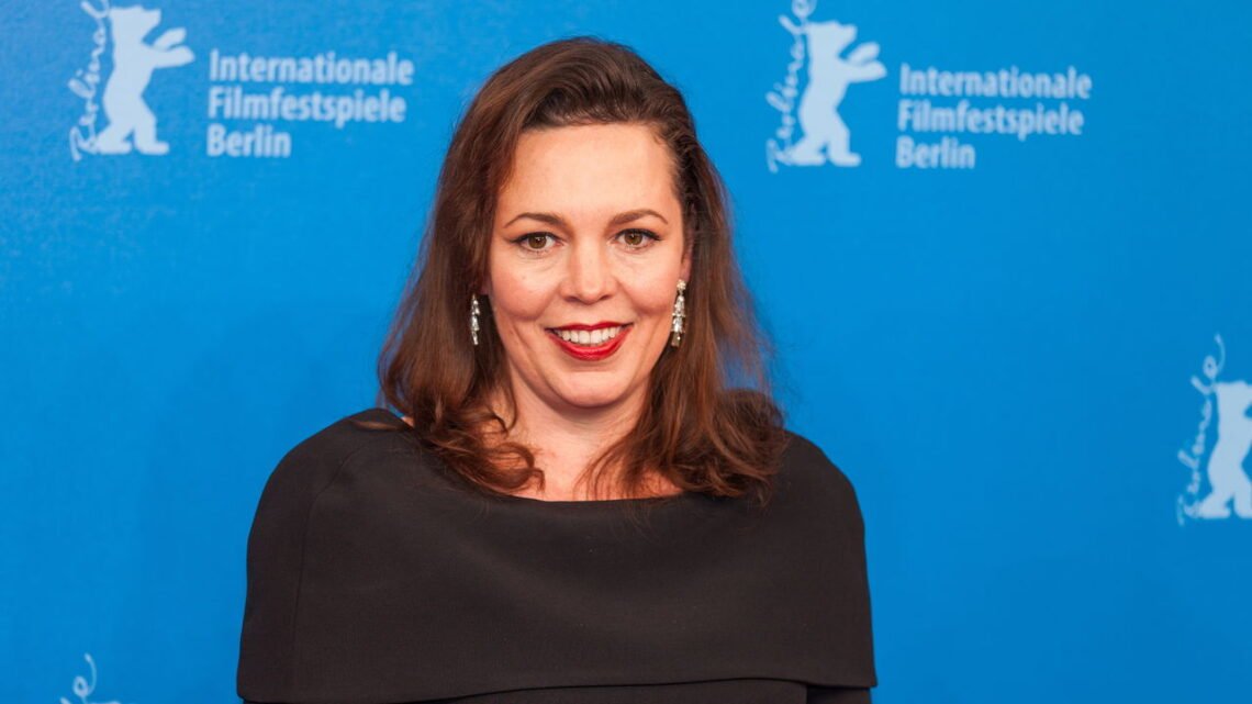 Olivia Colman: A rainha da versatilidade no cinema mundial