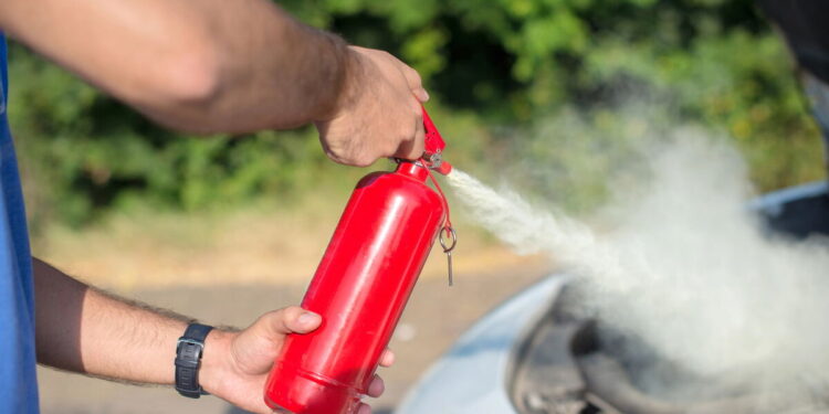 Pagou multa devido ao extintor do seu carro? Veja como recuperar o dinheiro!