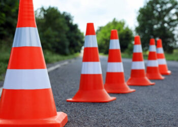 Posso usar cones ou outros objetos para marcar estacionamento? Confira!