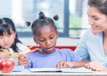 O que é a educação por competências e como ela prepara melhor os alunos! Entenda