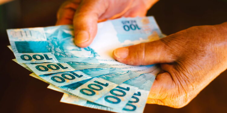 Programa Compra Premiada divulga nomes dos vencedores de dezembro.