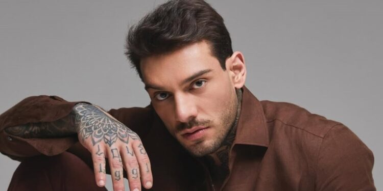 Lucas Lucco: Fortuna, Carreira de Sucessos e o Impacto na Música Brasileira
