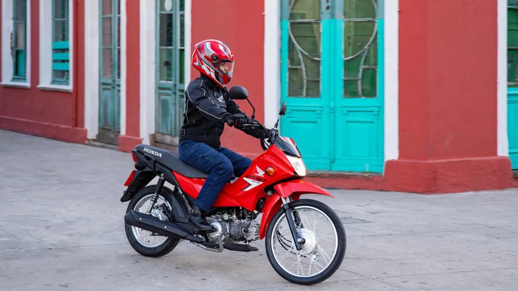 Descubra as 5 motos mais econômicas para se comprar no Brasil