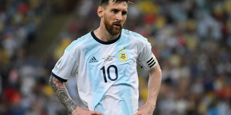 Lionel Messi: A lenda viva do futebol! Veja a fortuna e os recordes do craque atualizado