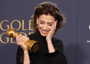 Fernanda Torres faz história no Globo de Ouro: entenda os custos e curiosidades do prêmio