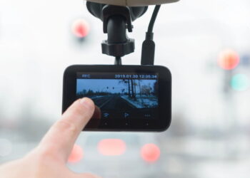 Proteja seu carro por apenas R$150: Descubra como câmeras automotivas elevam sua segurança!