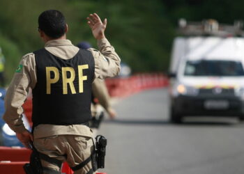 A Polícia Rodoviária Federal Pode Multar Dentro Da Cidade?
