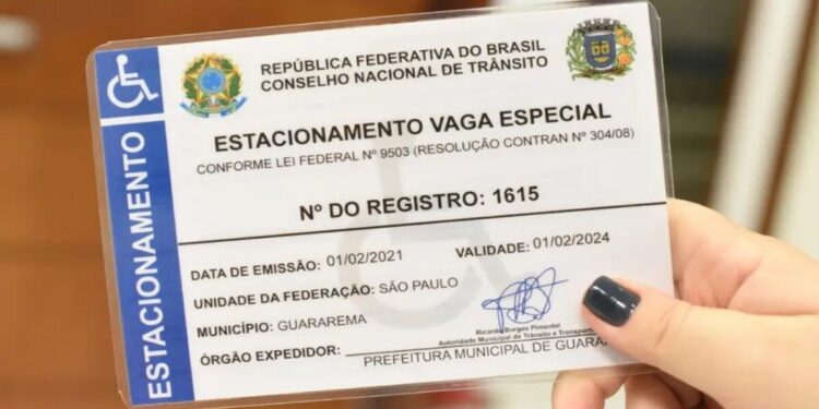 O que é o cartão de estacionamento para idosos e como solicitar?