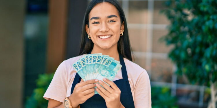 Seu cargo está na lista? Veja as profissões com novo salário mínimo em SP