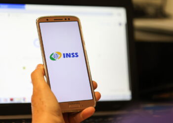 Como aposentados e pensionistas podem fazer a prova de vida do INSS pela internet!