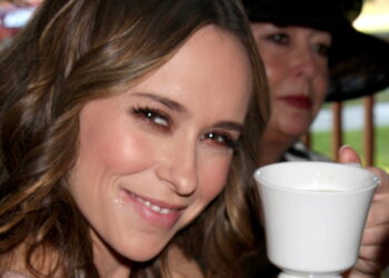 De onde veio a fortuna de Jennifer Love Hewitt? A revelação que vai te surpreender
