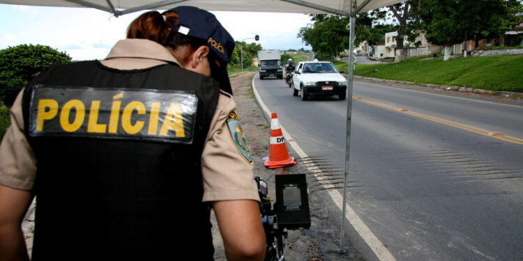 Quais são os tipos de infrações de trânsito e suas penalidades?