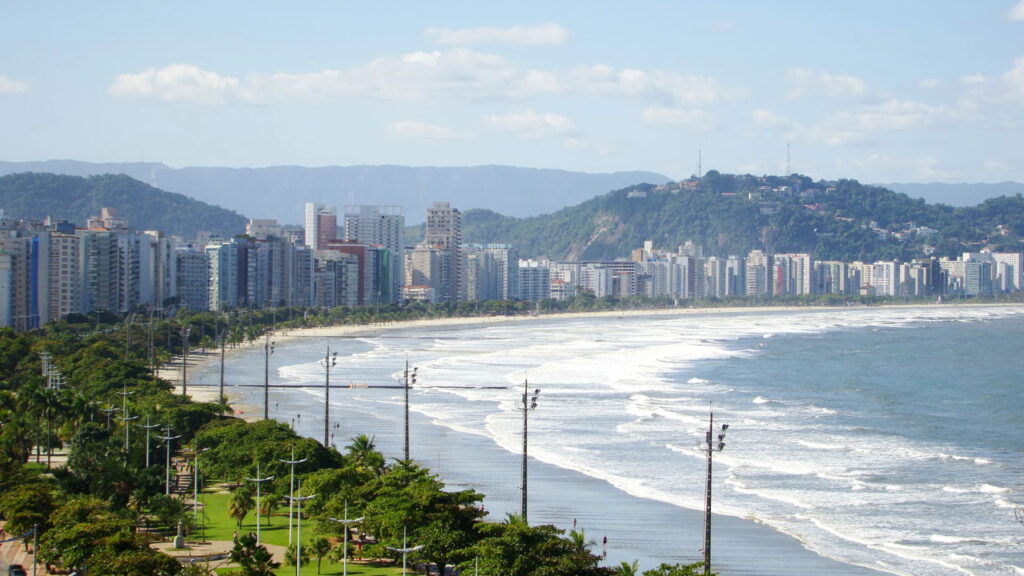 Santos: A Cidade Praiana Mais Charmosa de São Paulo