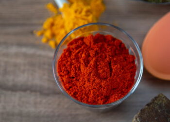 Anvisa Reavalia Segurança de Corante Vermelho Após Proibição nos EUA!