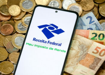 Vai morar fora? Saiba como dar baixa no Imposto de Renda e evitar dores de cabeça