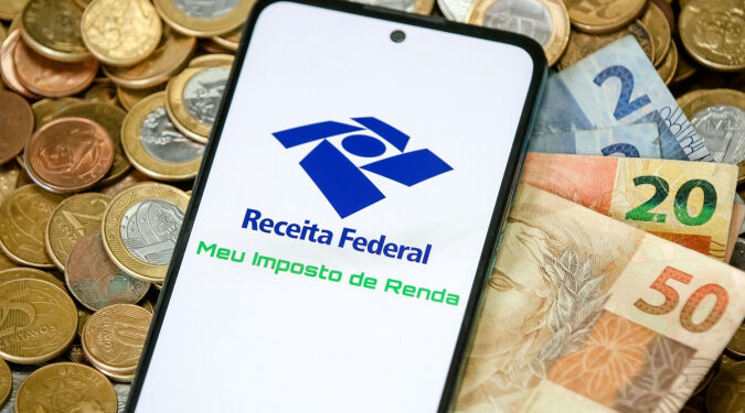 Vai morar fora? Saiba como dar baixa no Imposto de Renda e evitar dores de cabeça