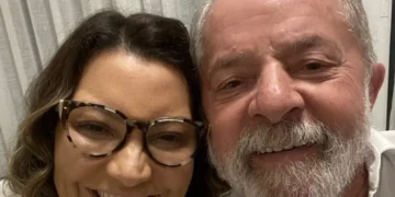 Opinião: "Janja é a Yoko Ono de Lula?"