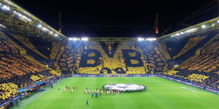 Borussia Dortmund lidera Europa com a maior média de público de todos os tempos