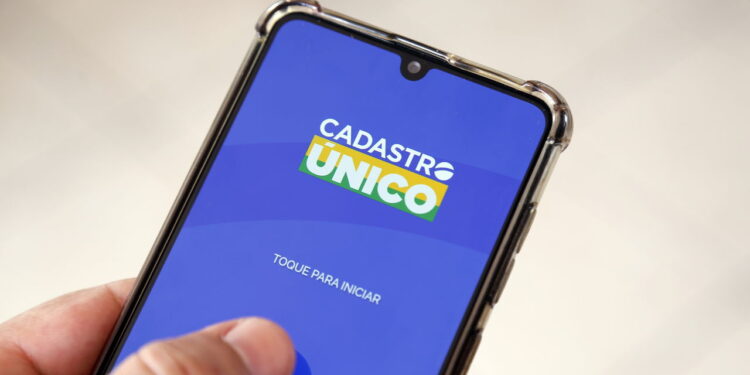Governo lança novo CadÚnico e beneficiários comemoram! Entenda