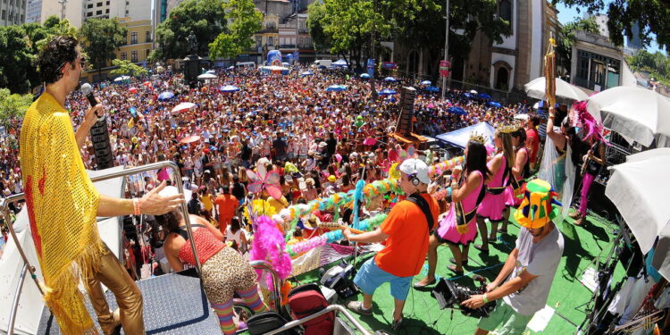 Carnaval com calor extremo! O que esperar do tempo nas capitais