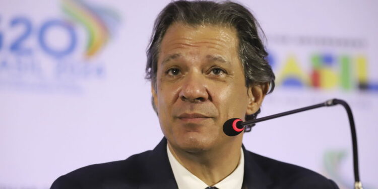 A resposta do Ministro da Fazenda à proposta de não reajustar o salário mínimo! Confira