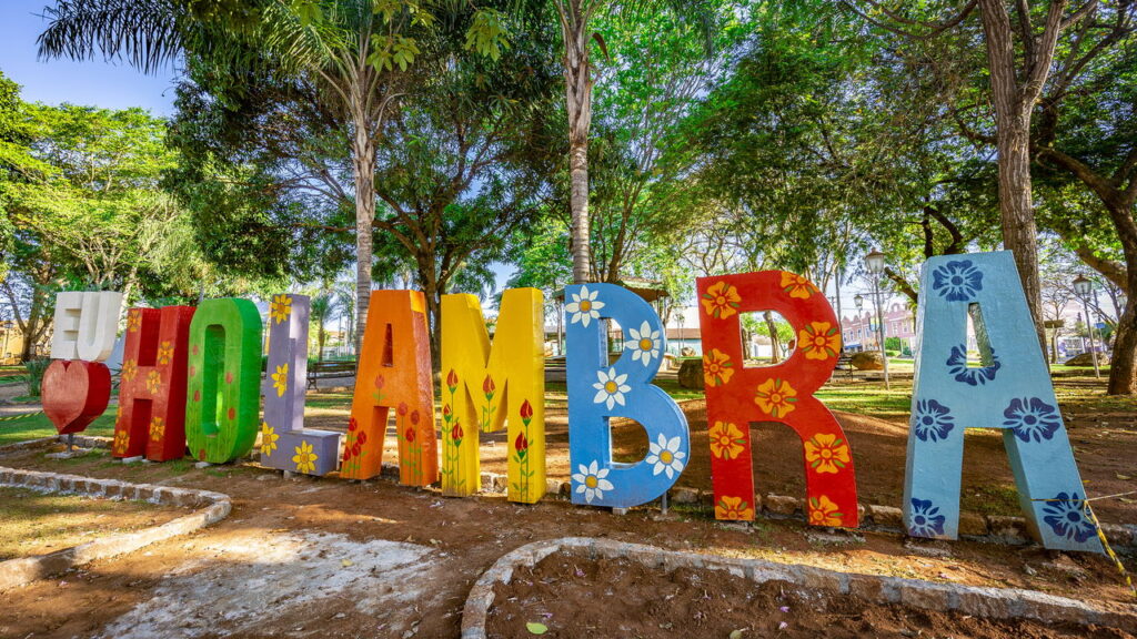 Cidade no interior de São Paulo surpreende visitantes com jardins de tirar o fôlego