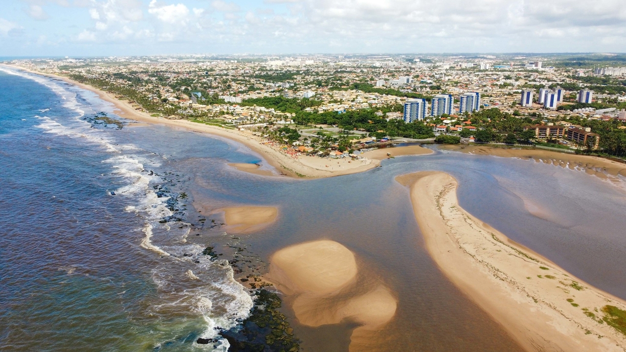 Cidade baiana impressiona visitantes com praias e gastronomia