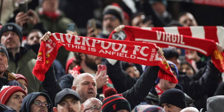 Liverpool vai na contramão dos concorrentes e mostra solidariedade aos fãs