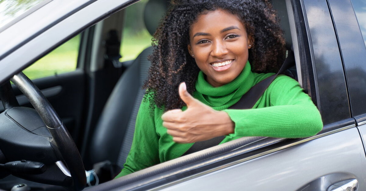 Preciso mudar a CNH para categoria B1 para dirigir carro automático? Entenda