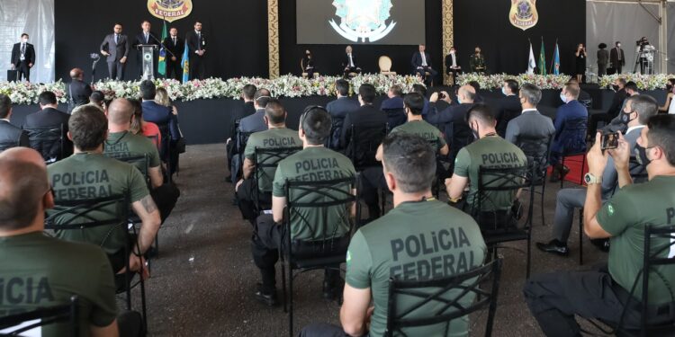 Concurso Polícia Federal 2025 salários de até R$ 26 mil