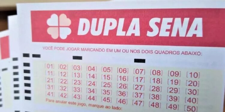 Prêmio da Dupla Sena acumula e pode chegar a R$ 4,5 milhões