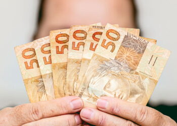 Salário Mínimo de R$ 1.984,00 para trabalhadores dessa região do Brasil! Confira