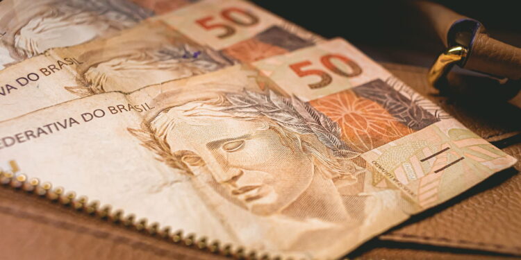 Quanto custa comer no Brasil? Veja a porcentagem do salário para a cesta básica