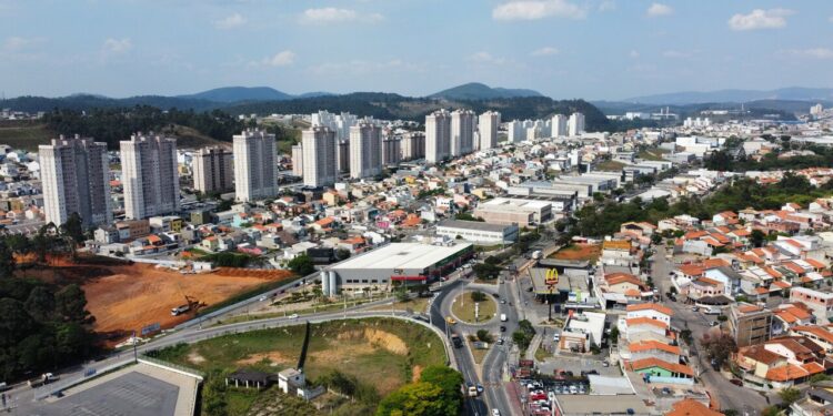 Veja essa imagem em: Wikimedia Commons