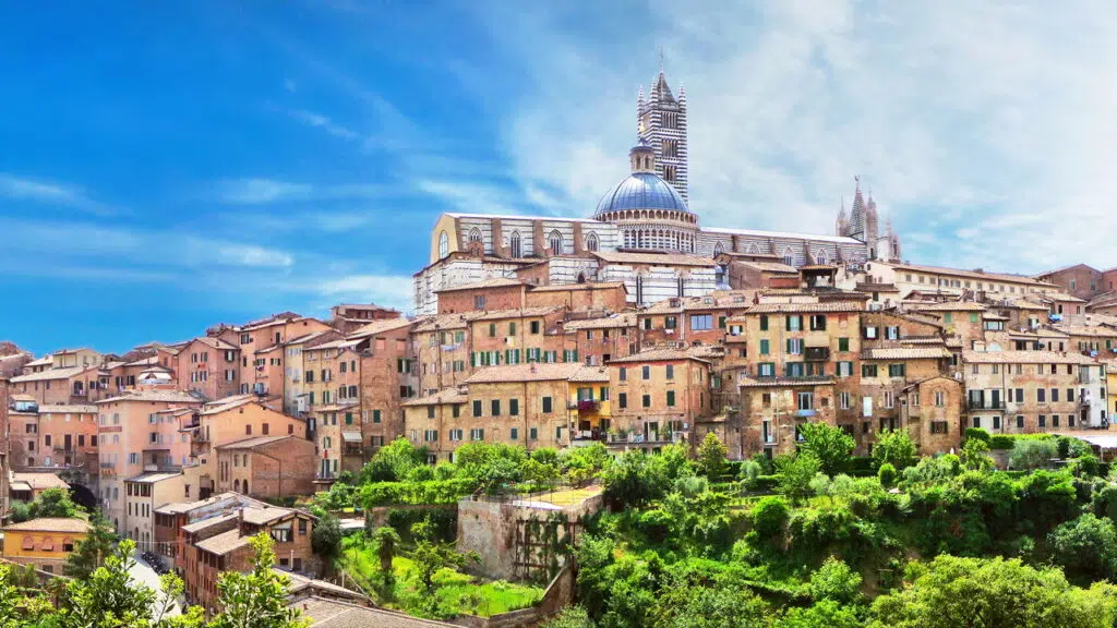 Essa cidade encanta todos com a sua arquitetura histórica e turismo