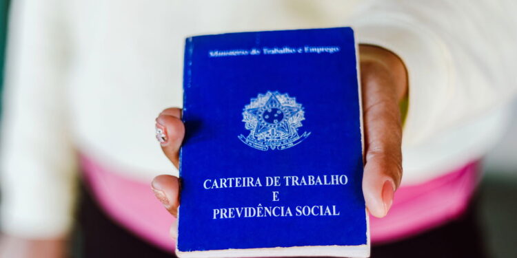 Como calcular o 13º salário e saber quanto você vai realmente receber