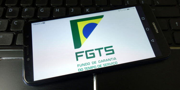 Trabalhadores são alertados sobre mudanças no saque-aniversário do FGTS