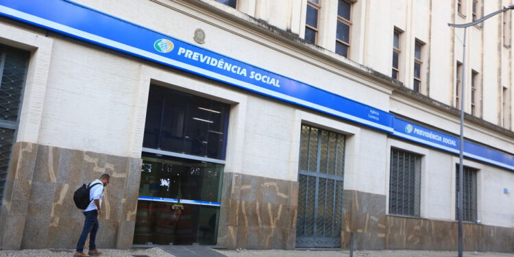 Aposentados podem ter direito a 25% a mais no benefício