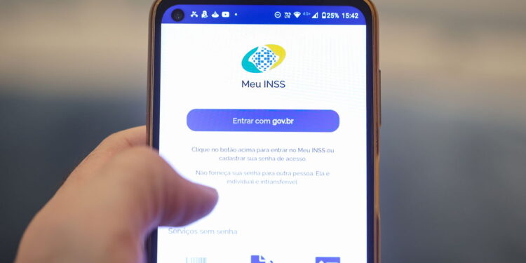 INSS simplifica prova de vida com novo sistema mais seguro