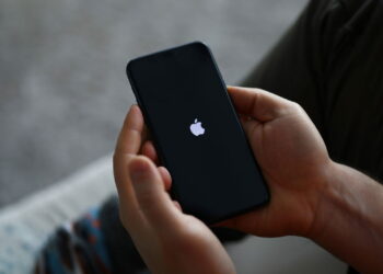 Seu iPhone caiu na água? Isso pode salvar seu aparelho