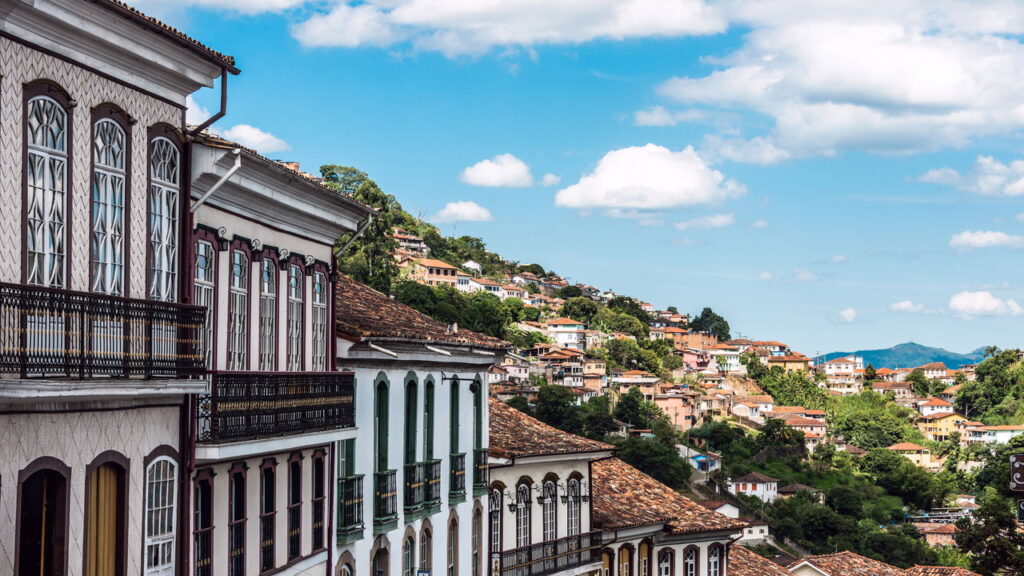 Veja os melhores destinos de Minas Gerais para explorar como um verdadeiro mineiro