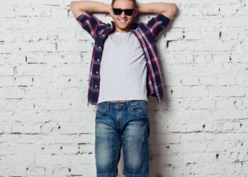 O segredo para um look impecável com camisetas estampadas